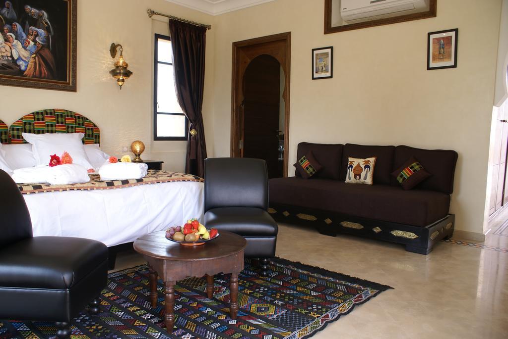 La Kasbah Aalma D'Or Hotell Najem Rum bild